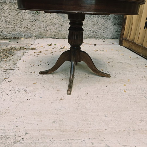 Rotonda dining table used, good condition