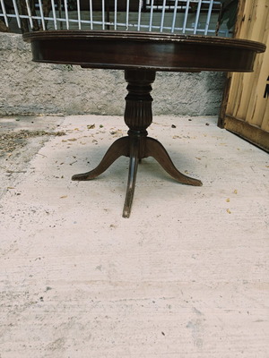 Rotonda dining table used, good condition