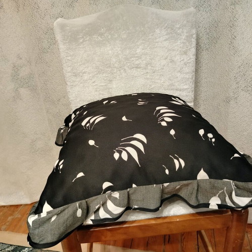 Large sofa pillowcases like new, pack of 4, wrinkle-free