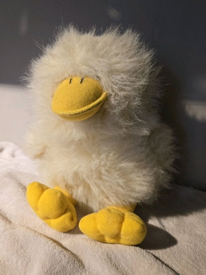 Plush duck like new