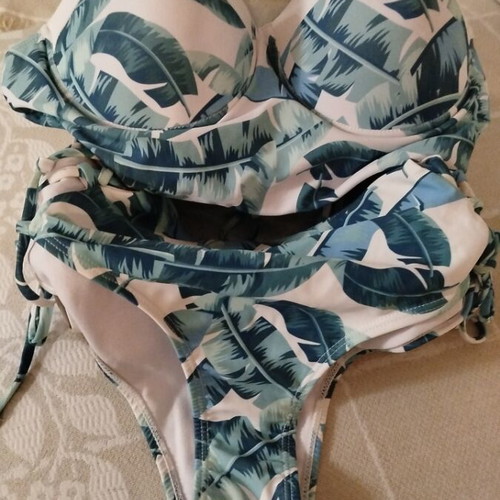 Bikini swimsuit size L new, narrow fit, white and turquoise