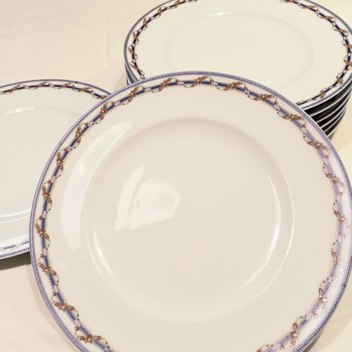 English Porcelain Dinner Plate Set like new, 8 pieces, 27 cm