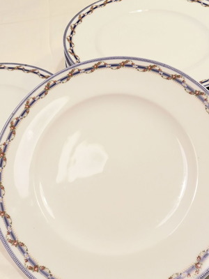 English Porcelain Dinner Plate Set like new, 8 pieces, 27 cm