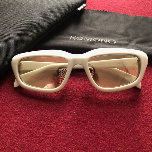 Komono Matt Unisex sunglasses like new with light gray frame