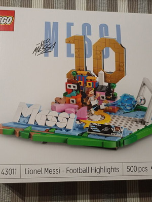 Lego Editions Messi, Mbappe, Ronaldo, Vini Jr new condition