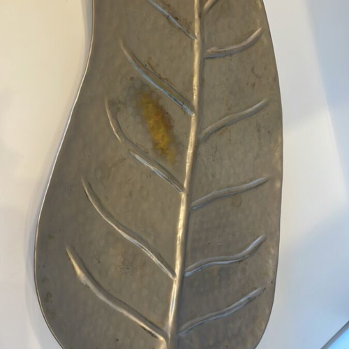 Metal decorative leaf-shaped tray used 51x29 cm