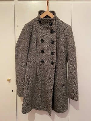 Παλτό γυναικείο Stradivarius γκρι μεσαίο μεταχειρισμένο, κουμπιά προς αντικατάσταση