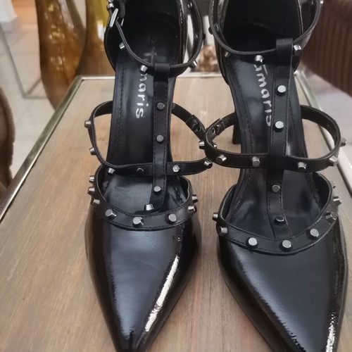 Tamaris black patent leather pumps with studs
