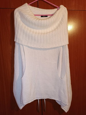 Miro poncho sweater used, white, comfortable fit