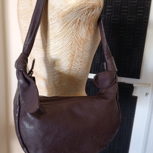 Blumarine vintage shoulder bag leather, like new, brown