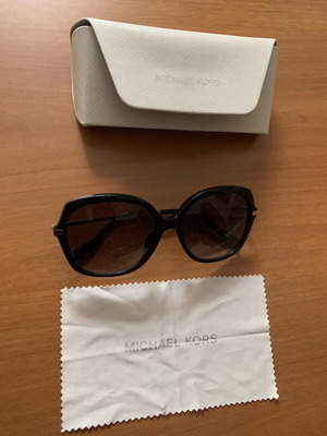 Michael Kors sunglasses like new, black