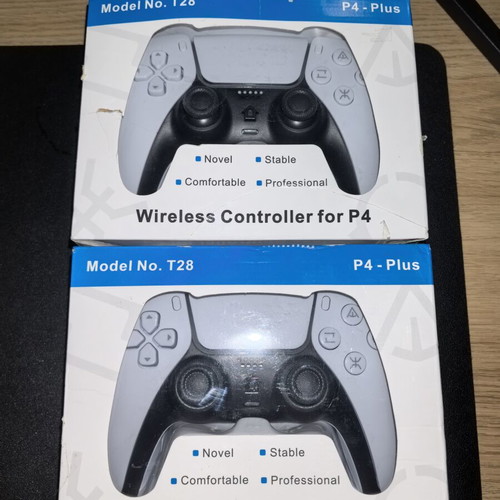 Ps4 Pc controllers new, pack of two