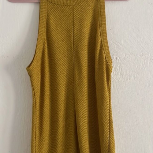 Mango sleeveless top mustard L new