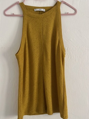 Mango sleeveless top mustard L new