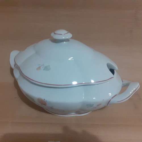 Porcelain soup tureen and sauce boat set like new, Izida, Made in Bulgaria