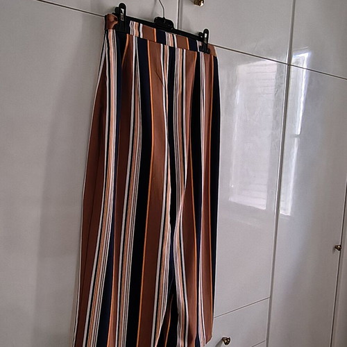 Anel Set with Blue Short-Sleeve Top and Striped High-Waisted Culottes like new