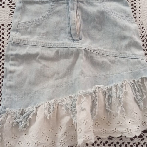 Skirt used with lace stain, size 4 years