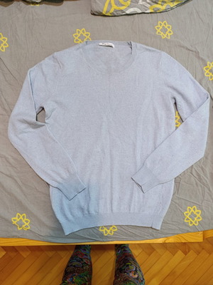 Blue wool jumper like new, fits size S or M
