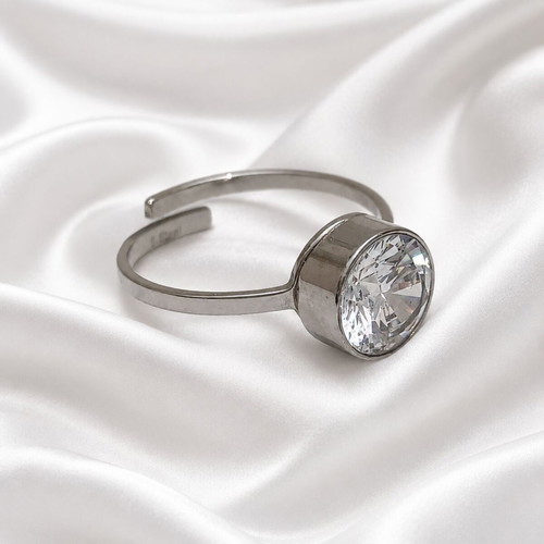 Ring made of stainless steel with zirconium, new