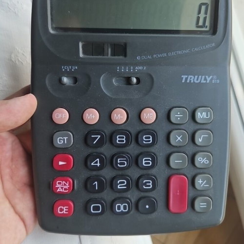 Truly 819 12-digit solar and battery calculator like new