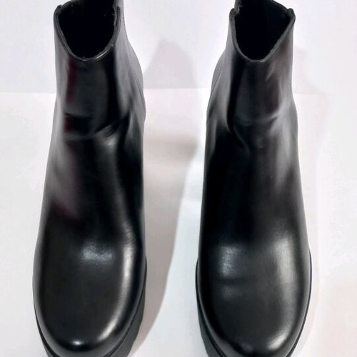 Bershka women's shoes black like new, size 39