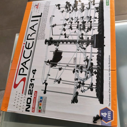 Spacerail Level 4 game used, missing 3 marbles
