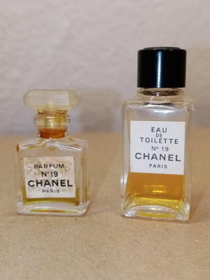 Chanel No 19 vintage collectible perfumes used, set of 2