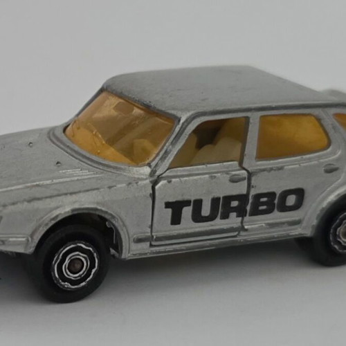 Majorette SAAB 900 Turbo 1984 diecast car silver 1/62
