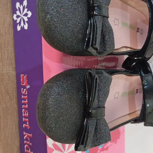 Smart Kids black ballerina shoes size 32 with rhinestones