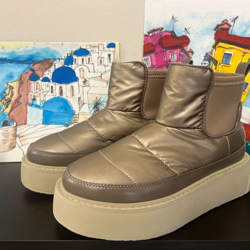 Colors of California boots new, waterproof with fur lining, size 37