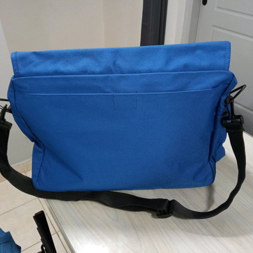 Messenger bag like new, blue, shoulder, durable material