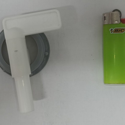 Plastic spigot for liquid containers new