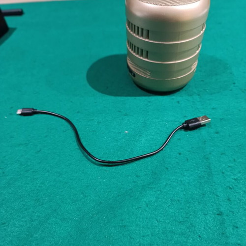 Bluetooth Speaker LN-18 Gold with LED Lighting like new