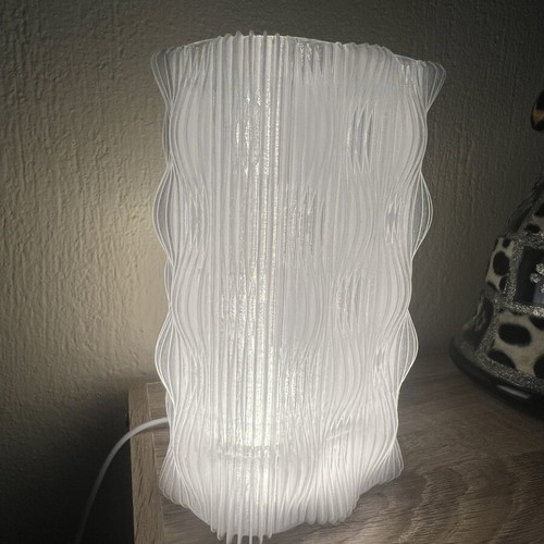 3D Handmade Lamp with USB Like New, 3D Printed