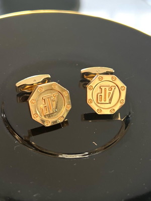 Μανικετόκουμπα AP royal oak επιχρυσα