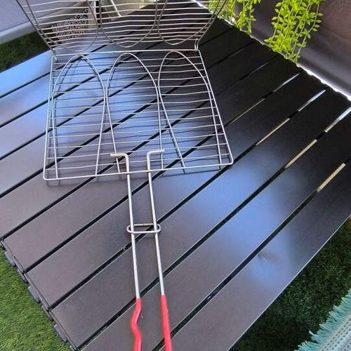 Double Stainless Steel Grilling Rack 28x28 cm like new with Lock