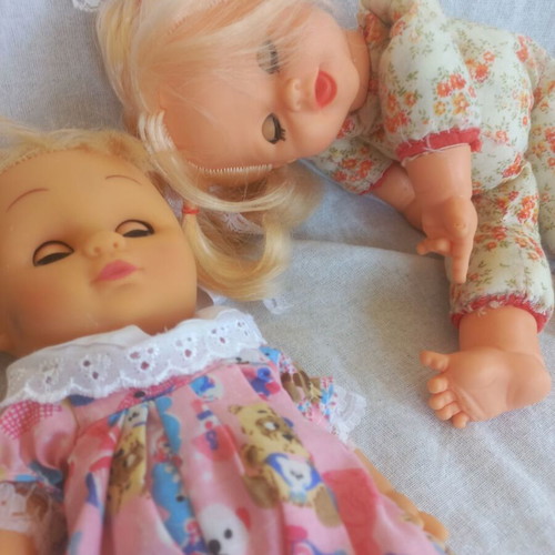 Set of 2 vintage baby dolls El Greco with blinking eyes