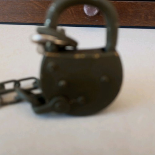 Vintage burg padlock like new