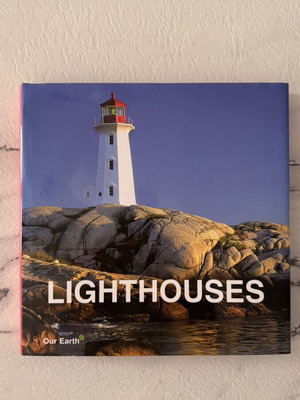 Lighthouses book new, English