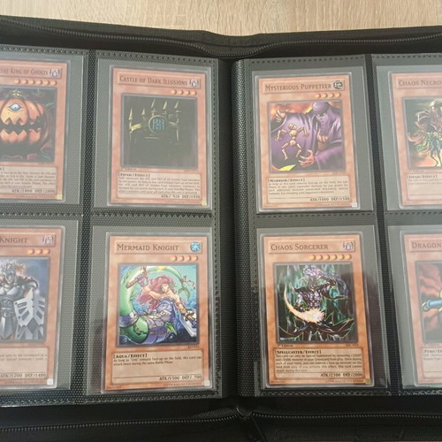 Yu-Gi Oh! Binder 1/2 like new with 68 - 74,90 - Vendora.cy Yu-Gi Oh! Binder 1/2 like new with 68 - 74,90 - Vendora.cy