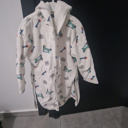 Bathrobe like new, size 4-5