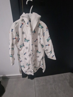 Bathrobe like new, size 4-5
