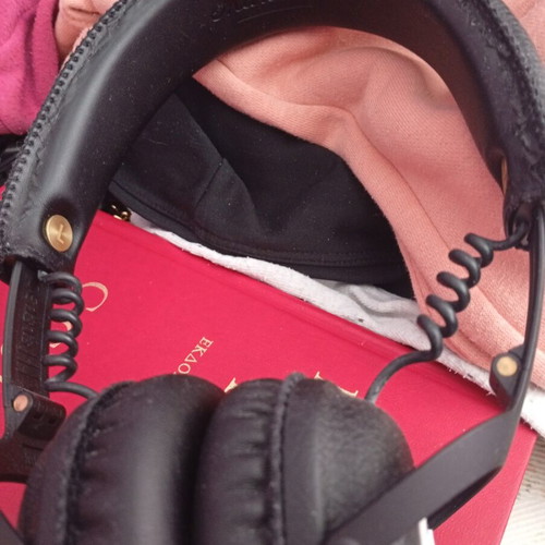 Marshall Mid Bluetooth wireless headphones like new
