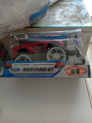 Ford Mustang GT τηλεχειριζόμενο καινούργιο με τεράστιους τροχούς