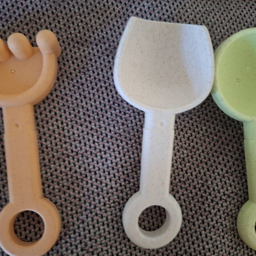 Toy buckets set