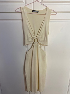 Φόρεμα cut out Cento Fashion μπεζ, σε άριστη κατάσταση