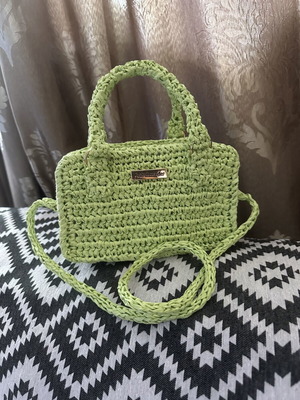 Handmade knitted handbag with zipper lime green, made to order