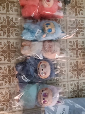 Labubu figures new sealed