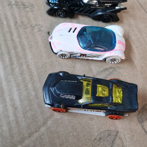 Toy cars used, pack of 4, 3 Hotwheels, with box now