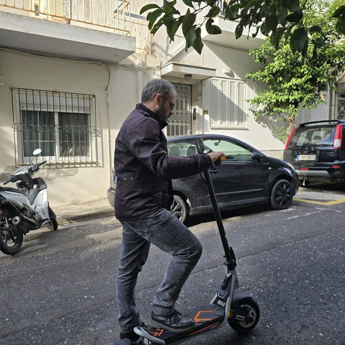 Kukirin A1 electric scooter like new